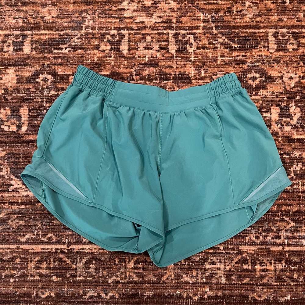Lululemon Athletica Hotty Hot Shorts 4”